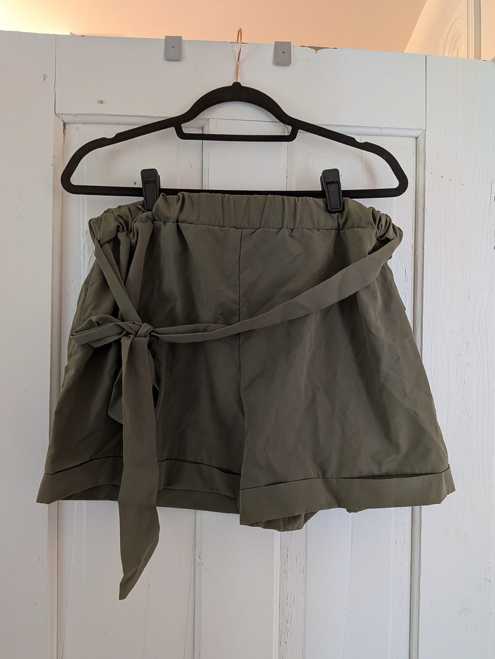 SHEIN Olive Tie-Waist Skort